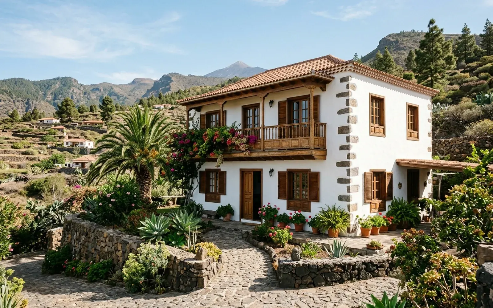 Exterior de una vivienda residencial en Canarias